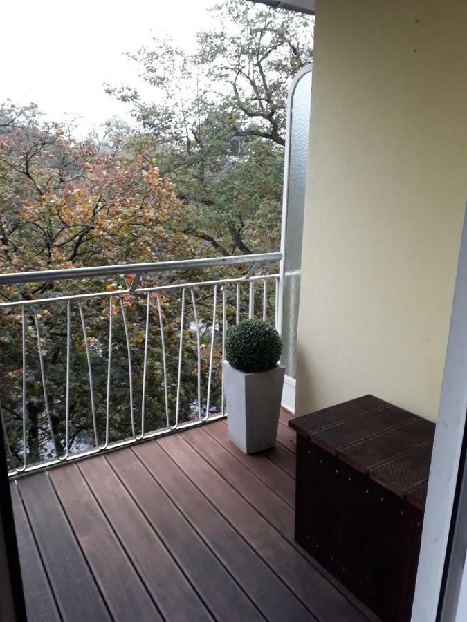 Modern City Apartment With Balcony And Nice Parc View Bremen Exterior photo